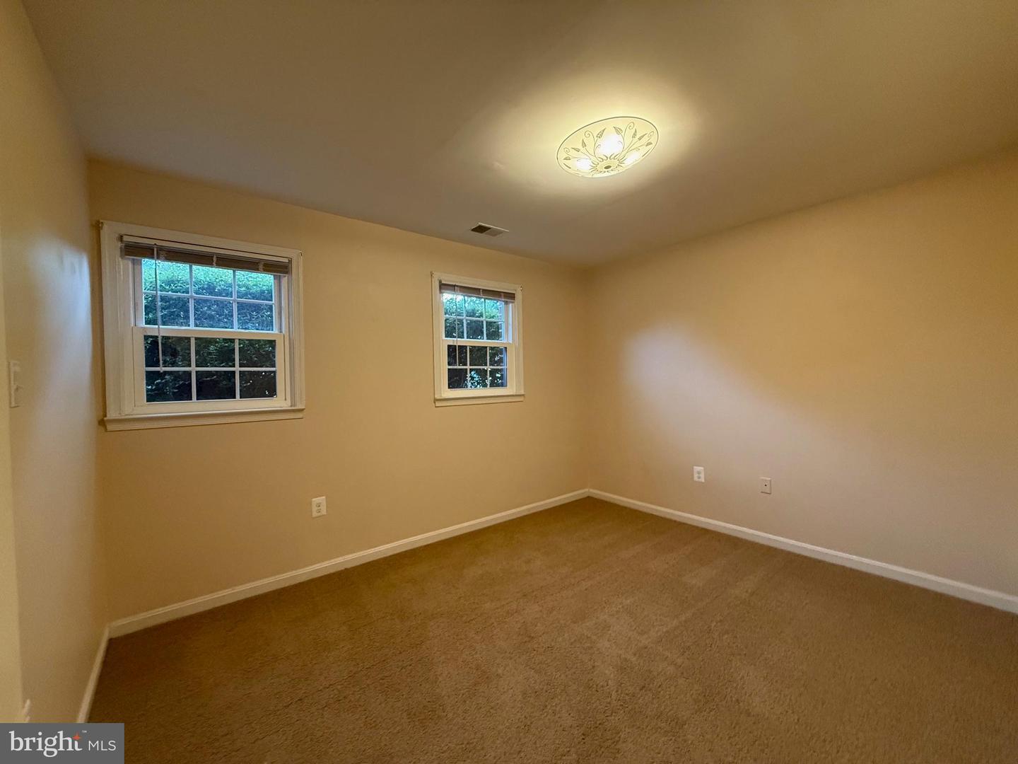 3102 BRADFORD WOOD CT, OAKTON, Virginia 22124, 4 Bedrooms Bedrooms, 12 Rooms Rooms,4 BathroomsBathrooms,Residential,For sale,3102 BRADFORD WOOD CT,VAFX2260278 MLS # VAFX2260278