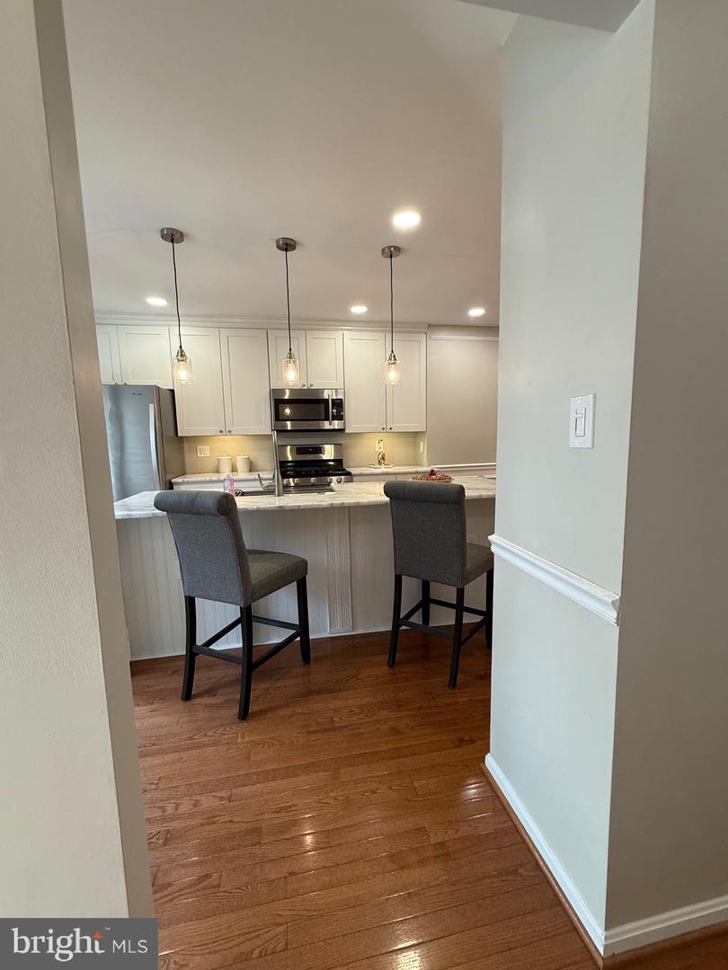 3102 BRADFORD WOOD CT, OAKTON, Virginia 22124, 4 Bedrooms Bedrooms, 12 Rooms Rooms,4 BathroomsBathrooms,Residential,For sale,3102 BRADFORD WOOD CT,VAFX2260278 MLS # VAFX2260278