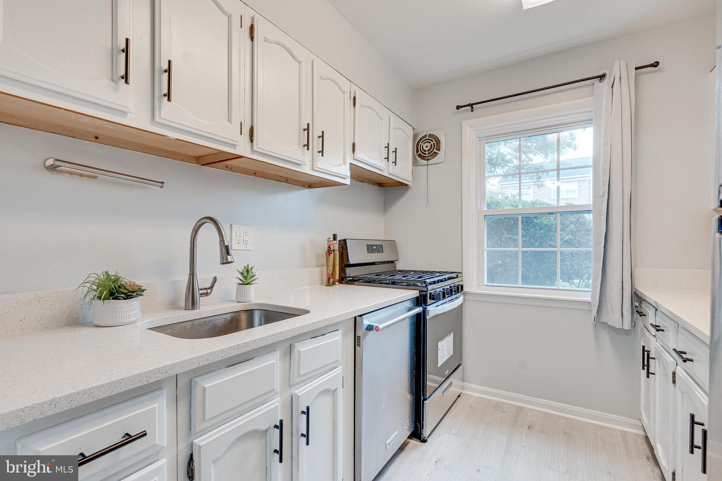 9473 FAIRFAX BLVD #104, FAIRFAX, Virginia 22031, 2 Bedrooms Bedrooms, ,1 BathroomBathrooms,Residential,For sale,9473 FAIRFAX BLVD #104,VAFC2006760 MLS # VAFC2006760