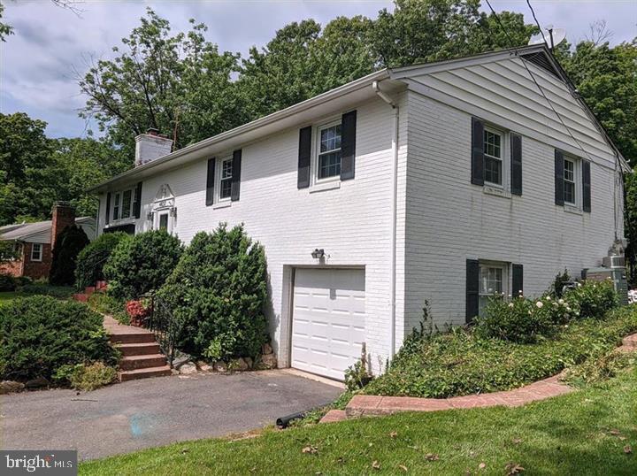 4837 RANDOLPH DR, ANNANDALE, Virginia 22003, 4 Bedrooms Bedrooms, ,3 BathroomsBathrooms,Residential,For sale,4837 RANDOLPH DR,VAFX2260316 MLS # VAFX2260316