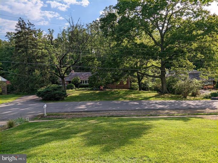 4837 RANDOLPH DR, ANNANDALE, Virginia 22003, 4 Bedrooms Bedrooms, ,3 BathroomsBathrooms,Residential,For sale,4837 RANDOLPH DR,VAFX2260316 MLS # VAFX2260316