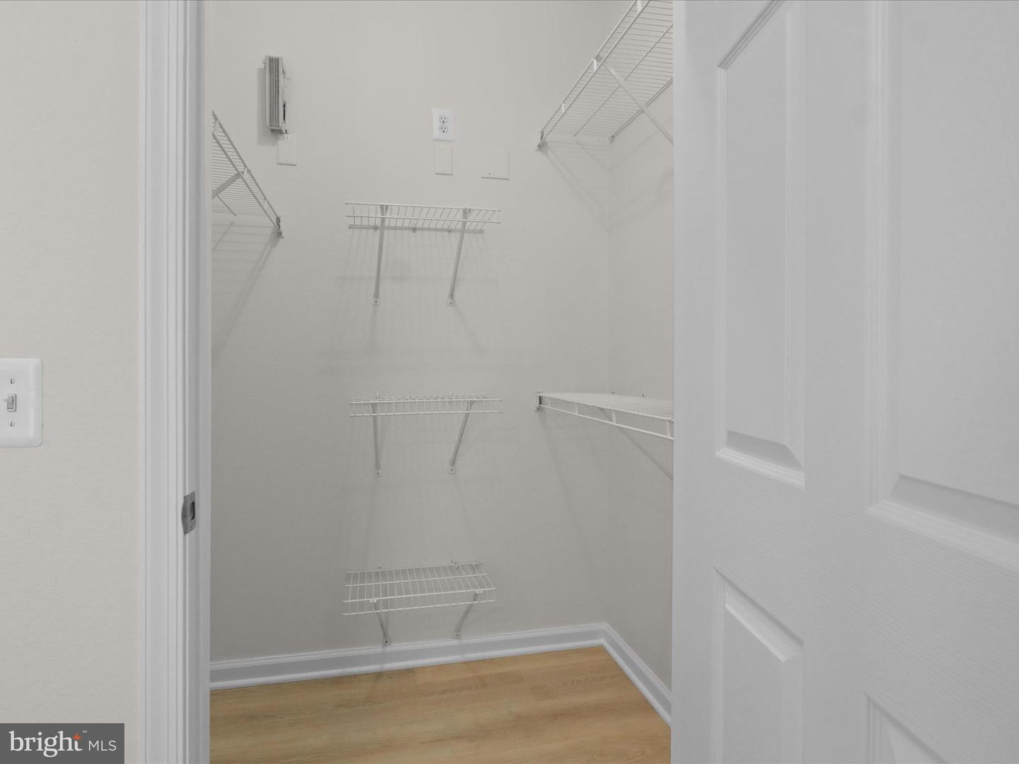 1521 SPRING GATE DR #10107, MCLEAN, Virginia 22102, 1 Bedroom Bedrooms, ,1 BathroomBathrooms,Residential,For sale,1521 SPRING GATE DR #10107,VAFX2260320 MLS # VAFX2260320