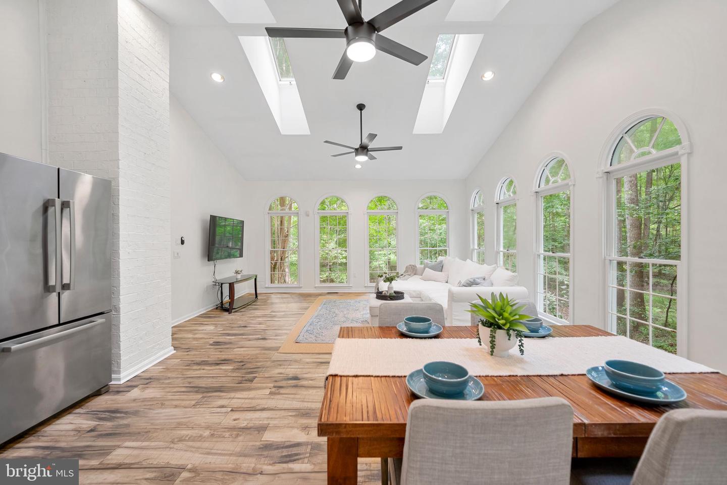 6536 LITTLE OX RD, FAIRFAX STATION, Virginia 22039, 4 Bedrooms Bedrooms, ,3 BathroomsBathrooms,Residential,For sale,6536 LITTLE OX RD,VAFX2260380 MLS # VAFX2260380