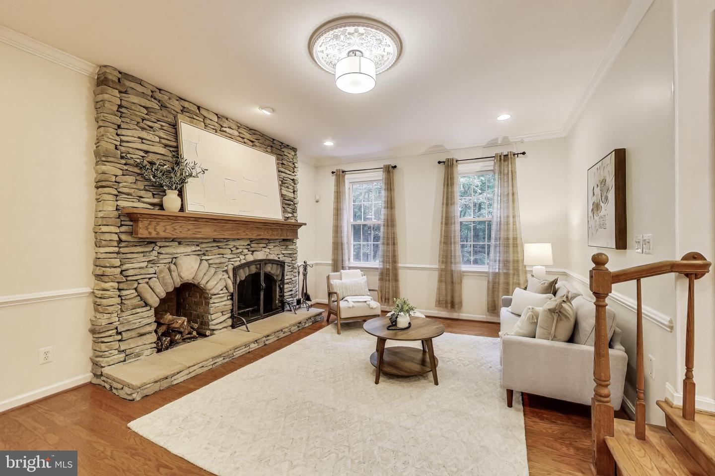 6536 LITTLE OX RD, FAIRFAX STATION, Virginia 22039, 4 Bedrooms Bedrooms, ,3 BathroomsBathrooms,Residential,For sale,6536 LITTLE OX RD,VAFX2260380 MLS # VAFX2260380