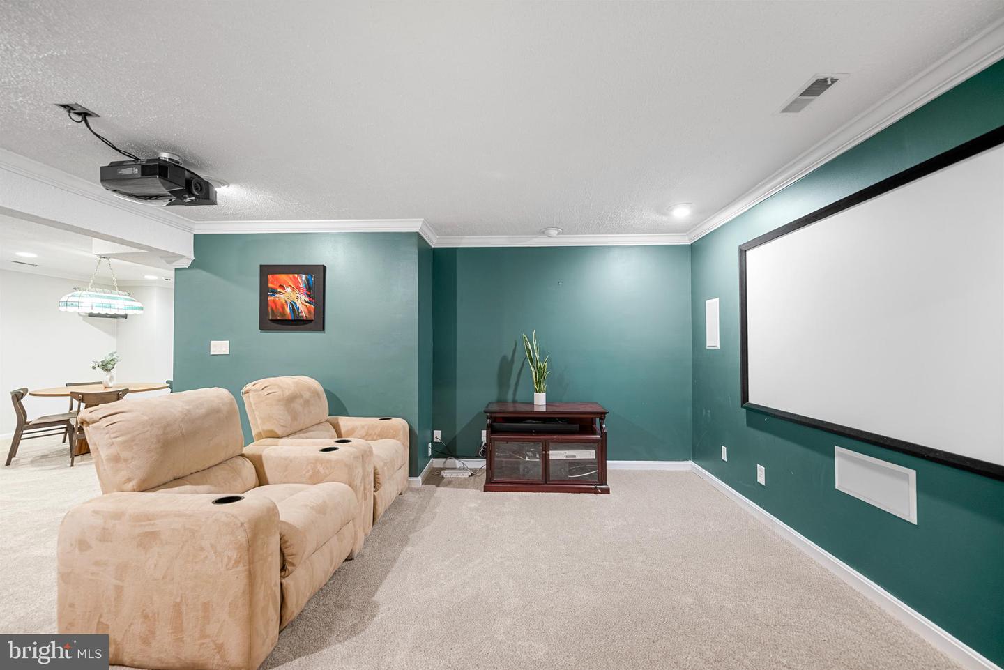6536 LITTLE OX RD, FAIRFAX STATION, Virginia 22039, 4 Bedrooms Bedrooms, ,3 BathroomsBathrooms,Residential,For sale,6536 LITTLE OX RD,VAFX2260380 MLS # VAFX2260380