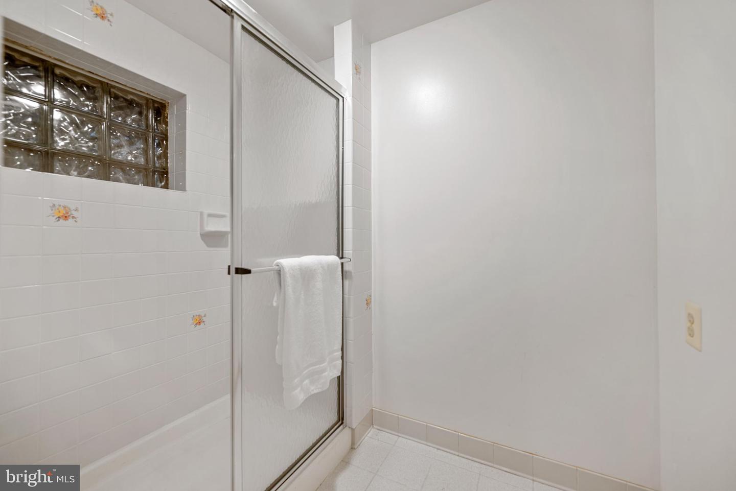 6536 LITTLE OX RD, FAIRFAX STATION, Virginia 22039, 4 Bedrooms Bedrooms, ,3 BathroomsBathrooms,Residential,For sale,6536 LITTLE OX RD,VAFX2260380 MLS # VAFX2260380