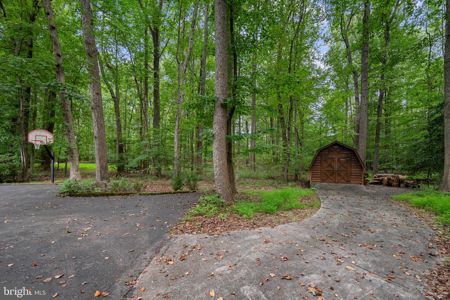 6536 LITTLE OX RD, FAIRFAX STATION, Virginia 22039, 4 Bedrooms Bedrooms, ,3 BathroomsBathrooms,Residential,For sale,6536 LITTLE OX RD,VAFX2260380 MLS # VAFX2260380