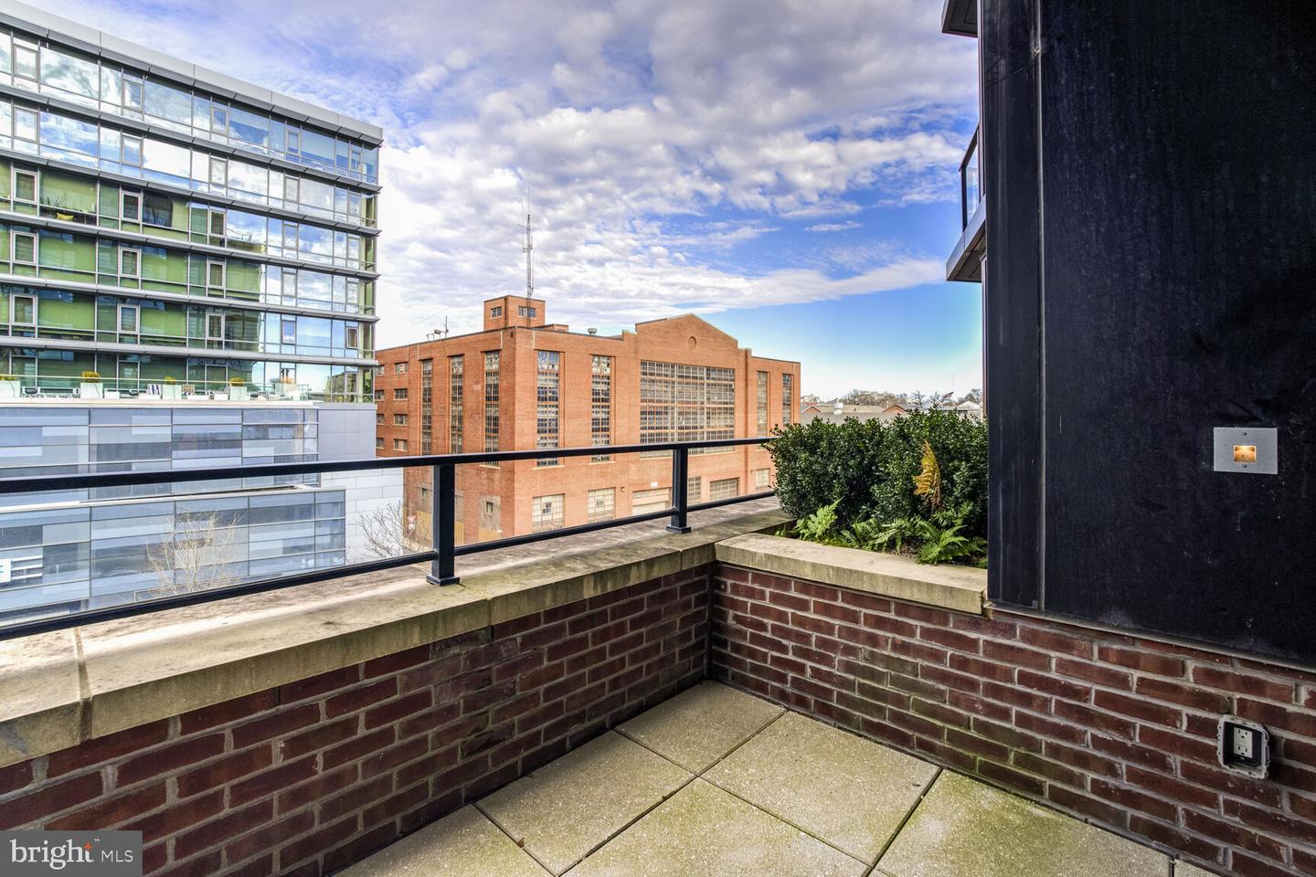 1300 4TH ST SE #413, WASHINGTON, District Of Columbia 20003, 1 Bedroom Bedrooms, ,1 BathroomBathrooms,Residential,For sale,1300 4TH ST SE #413,DCDC2214518 MLS # DCDC2214518