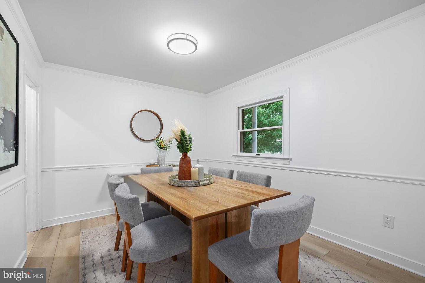 8721 WATERFORD RD, ALEXANDRIA, Virginia 22308, 5 Bedrooms Bedrooms, ,3 BathroomsBathrooms,Residential,For sale,8721 WATERFORD RD,VAFX2260496 MLS # VAFX2260496