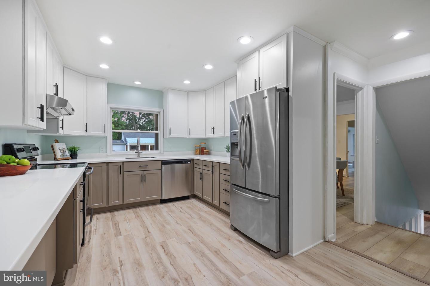 8721 WATERFORD RD, ALEXANDRIA, Virginia 22308, 5 Bedrooms Bedrooms, ,3 BathroomsBathrooms,Residential,For sale,8721 WATERFORD RD,VAFX2260496 MLS # VAFX2260496