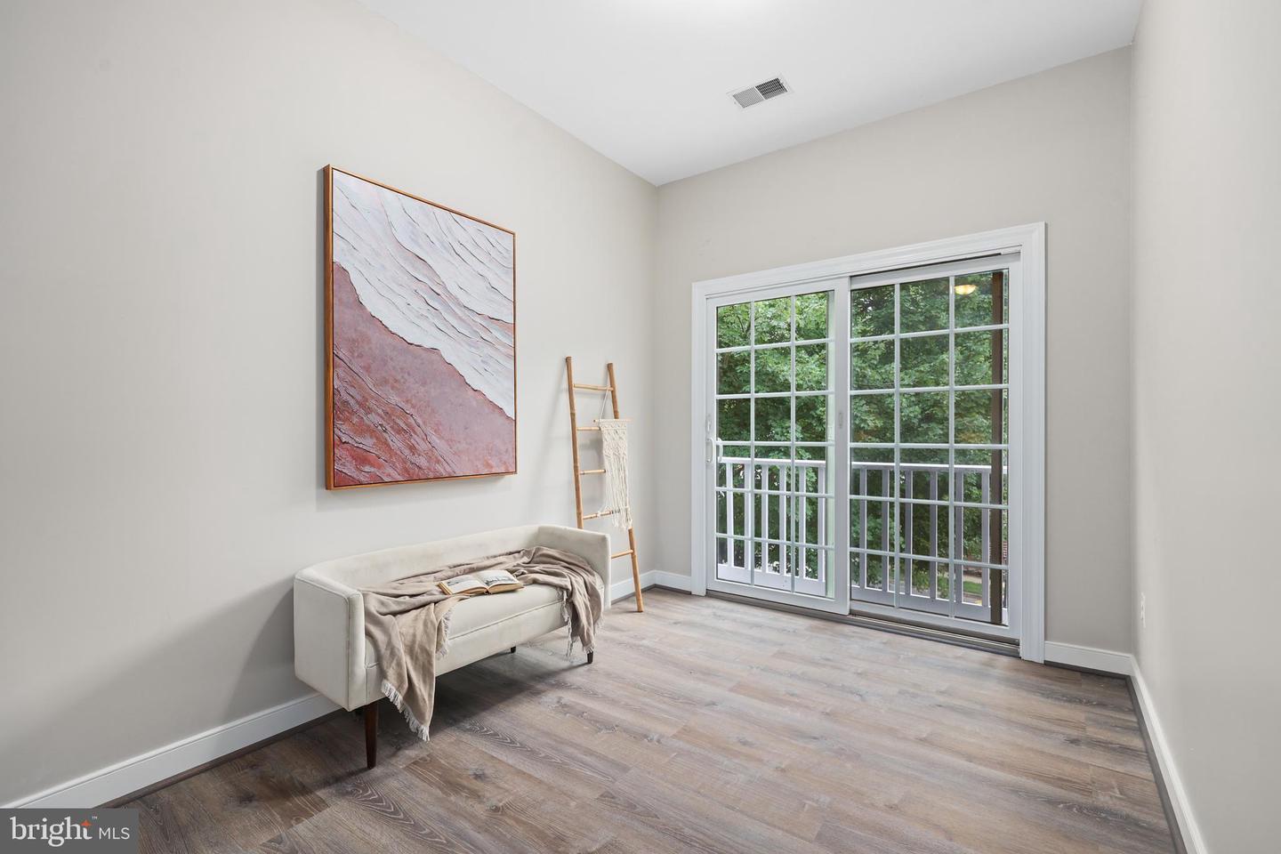 8721 WATERFORD RD, ALEXANDRIA, Virginia 22308, 5 Bedrooms Bedrooms, ,3 BathroomsBathrooms,Residential,For sale,8721 WATERFORD RD,VAFX2260496 MLS # VAFX2260496
