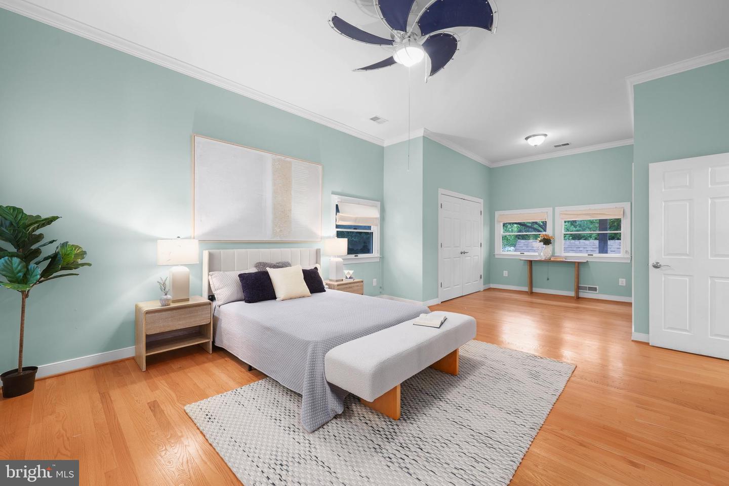 8721 WATERFORD RD, ALEXANDRIA, Virginia 22308, 5 Bedrooms Bedrooms, ,3 BathroomsBathrooms,Residential,For sale,8721 WATERFORD RD,VAFX2260496 MLS # VAFX2260496