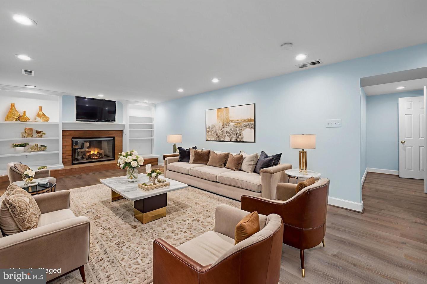 8721 WATERFORD RD, ALEXANDRIA, Virginia 22308, 5 Bedrooms Bedrooms, ,3 BathroomsBathrooms,Residential,For sale,8721 WATERFORD RD,VAFX2260496 MLS # VAFX2260496