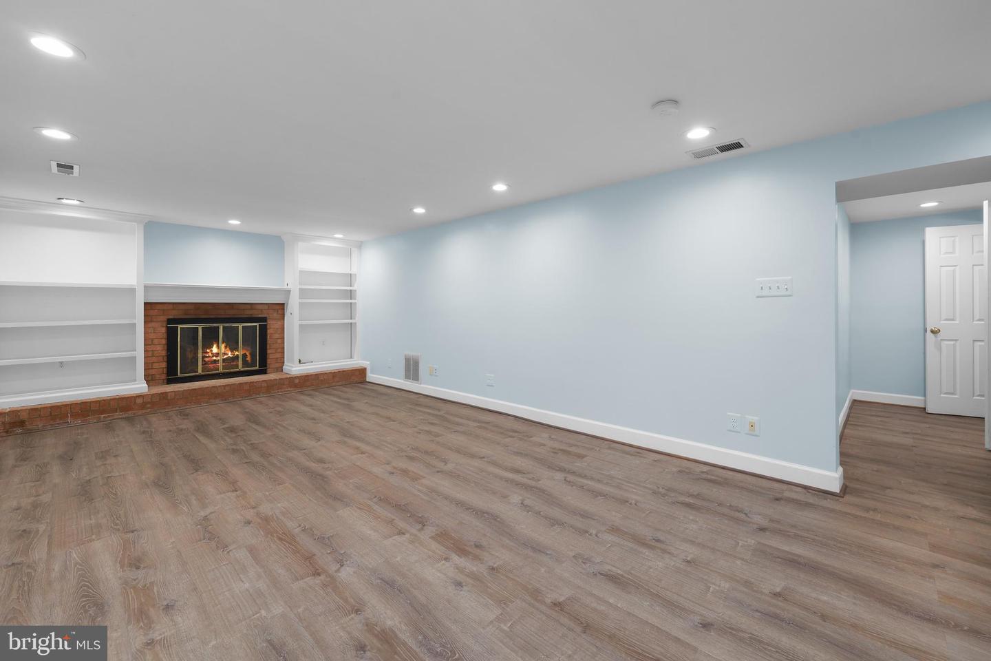 8721 WATERFORD RD, ALEXANDRIA, Virginia 22308, 5 Bedrooms Bedrooms, ,3 BathroomsBathrooms,Residential,For sale,8721 WATERFORD RD,VAFX2260496 MLS # VAFX2260496