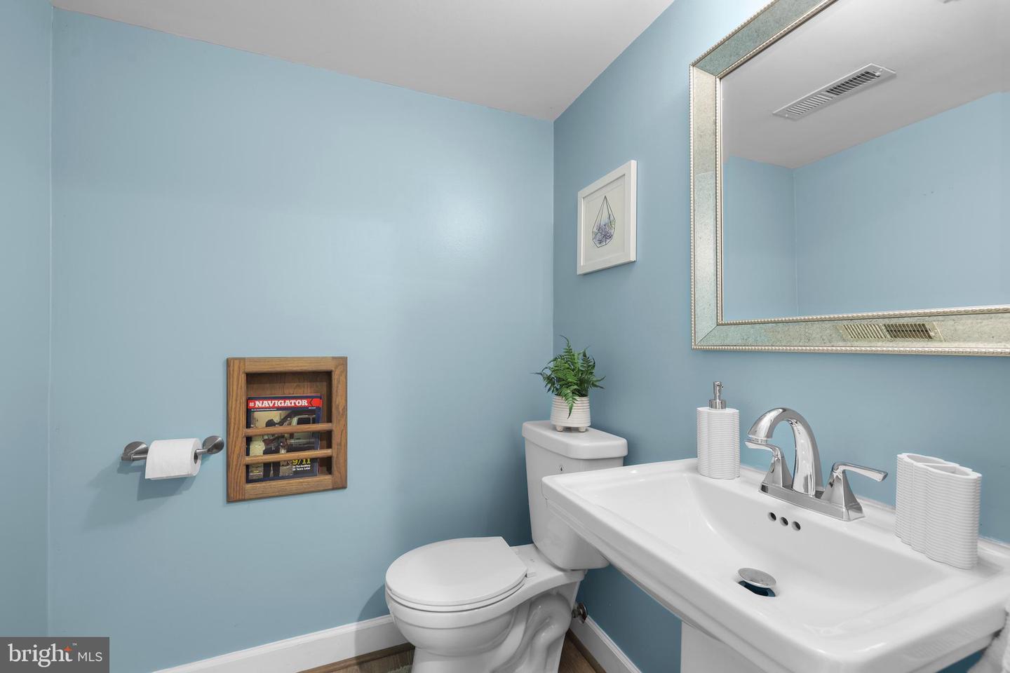 8721 WATERFORD RD, ALEXANDRIA, Virginia 22308, 5 Bedrooms Bedrooms, ,3 BathroomsBathrooms,Residential,For sale,8721 WATERFORD RD,VAFX2260496 MLS # VAFX2260496