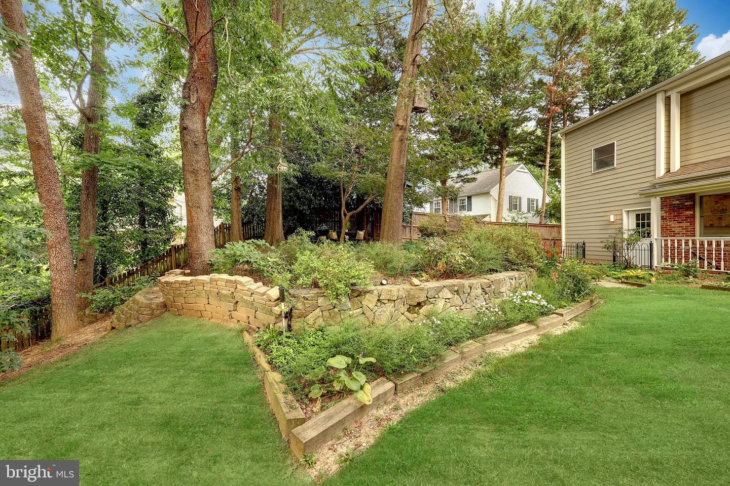 8721 WATERFORD RD, ALEXANDRIA, Virginia 22308, 5 Bedrooms Bedrooms, ,3 BathroomsBathrooms,Residential,For sale,8721 WATERFORD RD,VAFX2260496 MLS # VAFX2260496