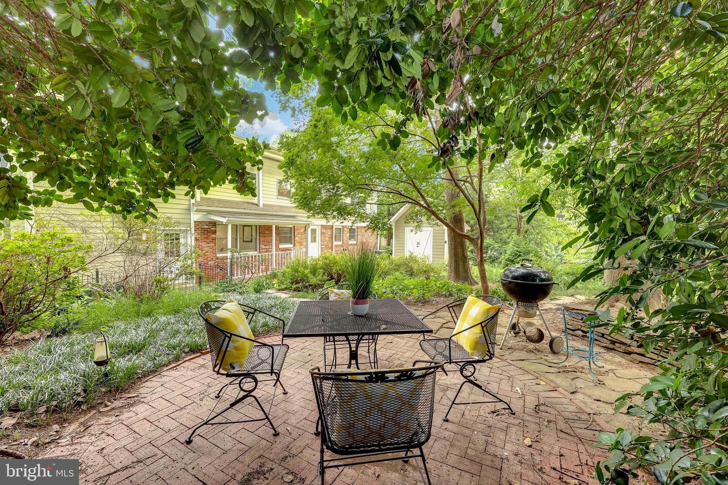 8721 WATERFORD RD, ALEXANDRIA, Virginia 22308, 5 Bedrooms Bedrooms, ,3 BathroomsBathrooms,Residential,For sale,8721 WATERFORD RD,VAFX2260496 MLS # VAFX2260496