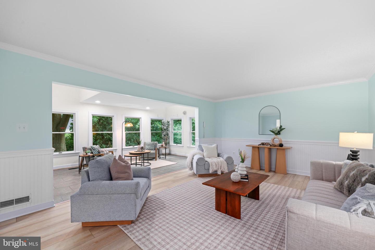 8721 WATERFORD RD, ALEXANDRIA, Virginia 22308, 5 Bedrooms Bedrooms, ,3 BathroomsBathrooms,Residential,For sale,8721 WATERFORD RD,VAFX2260496 MLS # VAFX2260496