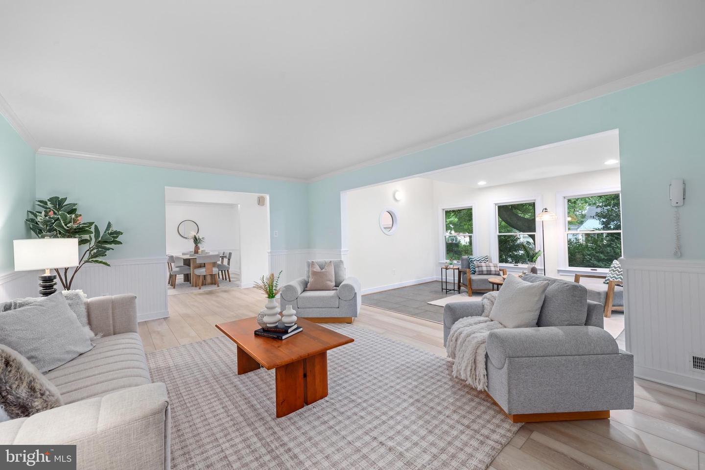 8721 WATERFORD RD, ALEXANDRIA, Virginia 22308, 5 Bedrooms Bedrooms, ,3 BathroomsBathrooms,Residential,For sale,8721 WATERFORD RD,VAFX2260496 MLS # VAFX2260496