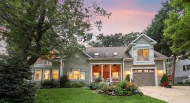 8721 WATERFORD RD, ALEXANDRIA, Virginia 22308, 5 Bedrooms Bedrooms, ,3 BathroomsBathrooms,Residential,For sale,8721 WATERFORD RD,VAFX2260496 MLS # VAFX2260496