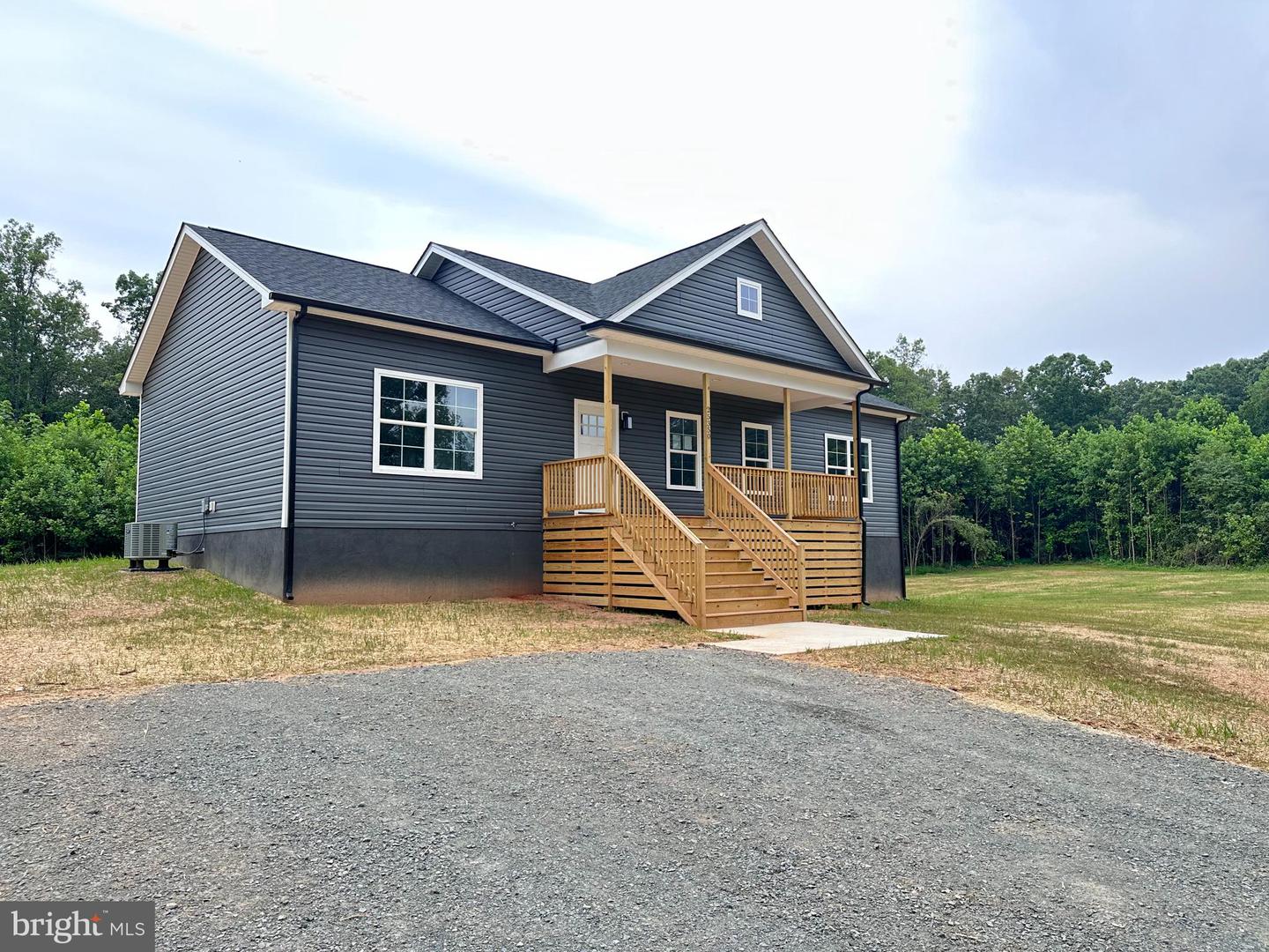 25350 MEADOW BROOK RD, UNIONVILLE, Virginia 22567, 3 Bedrooms Bedrooms, 5 Rooms Rooms,2 BathroomsBathrooms,Residential,For sale,25350 MEADOW BROOK RD,VAOR2010446 MLS # VAOR2010446
