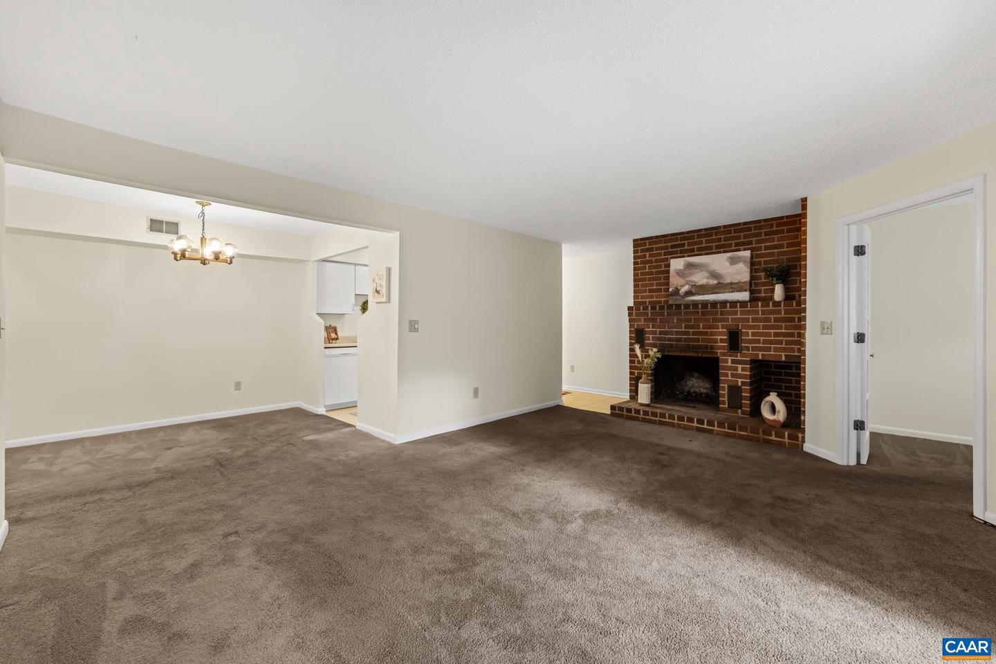 113 TURTLE CREEK RD #3, CHARLOTTESVILLE, Virginia 22901, 2 Bedrooms Bedrooms, ,2 BathroomsBathrooms,Residential,For sale,113 TURTLE CREEK RD #3,667703 MLS # 667703