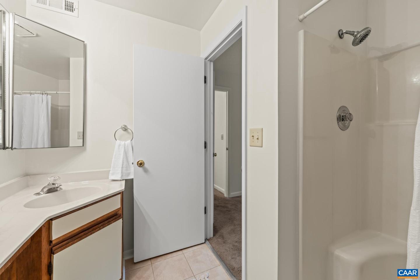 113 TURTLE CREEK RD #3, CHARLOTTESVILLE, Virginia 22901, 2 Bedrooms Bedrooms, ,2 BathroomsBathrooms,Residential,For sale,113 TURTLE CREEK RD #3,667703 MLS # 667703