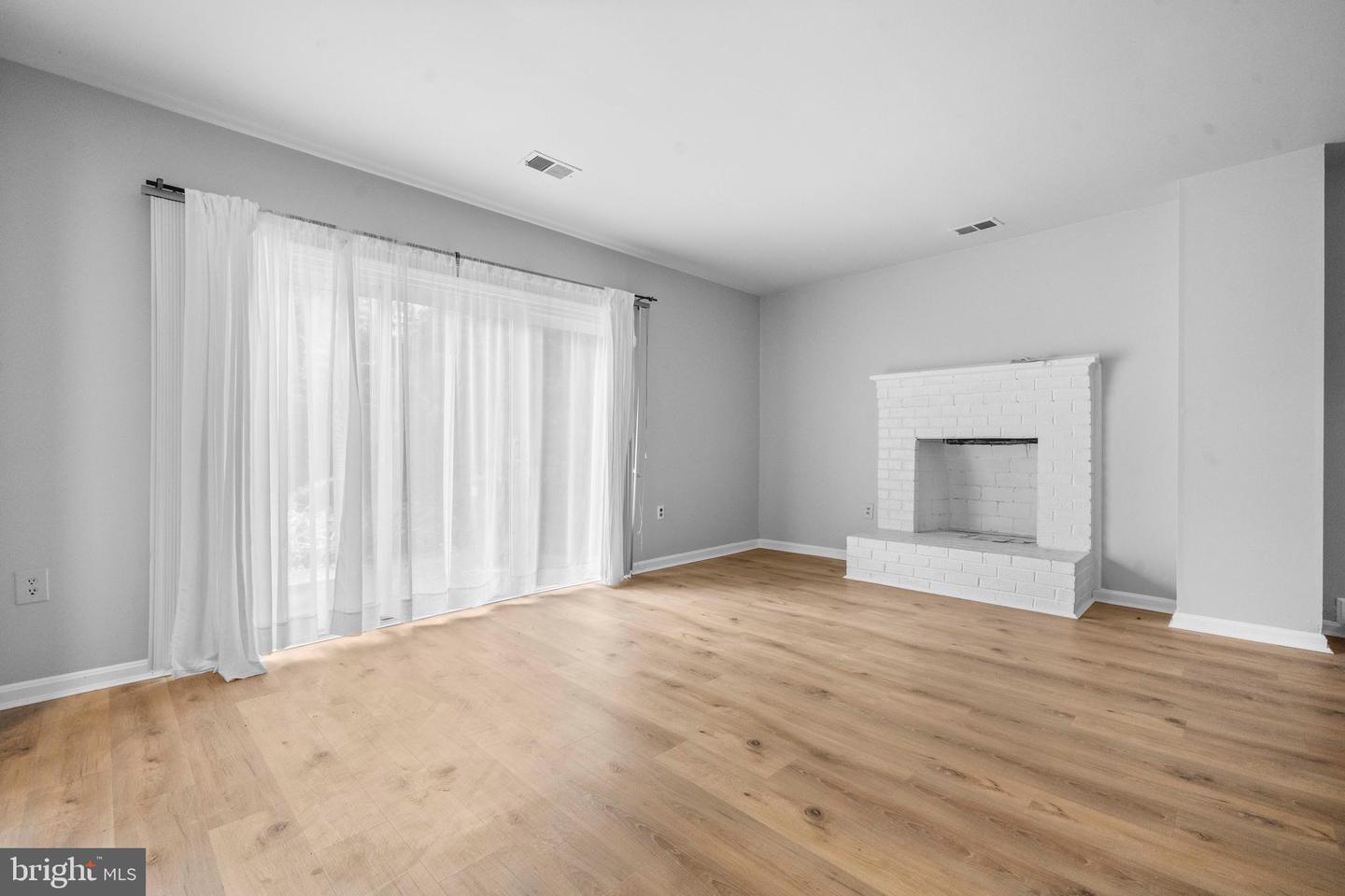 3824 PERSIMMON CIR, FAIRFAX, Virginia 22031, 2 Bedrooms Bedrooms, ,2 BathroomsBathrooms,Residential,For sale,3824 PERSIMMON CIR,VAFX2260624 MLS # VAFX2260624