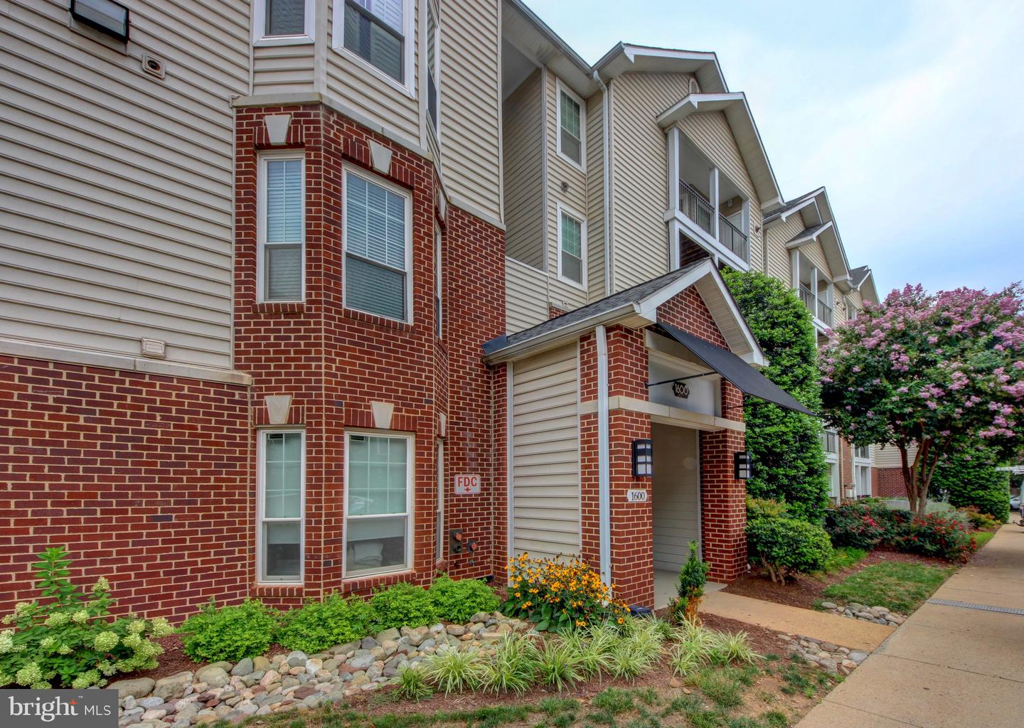 1600 SPRING GATE DR #2406, MCLEAN, Virginia 22102, 1 Bedroom Bedrooms, ,1 BathroomBathrooms,Residential,For sale,1600 SPRING GATE DR #2406,VAFX2260426 MLS # VAFX2260426