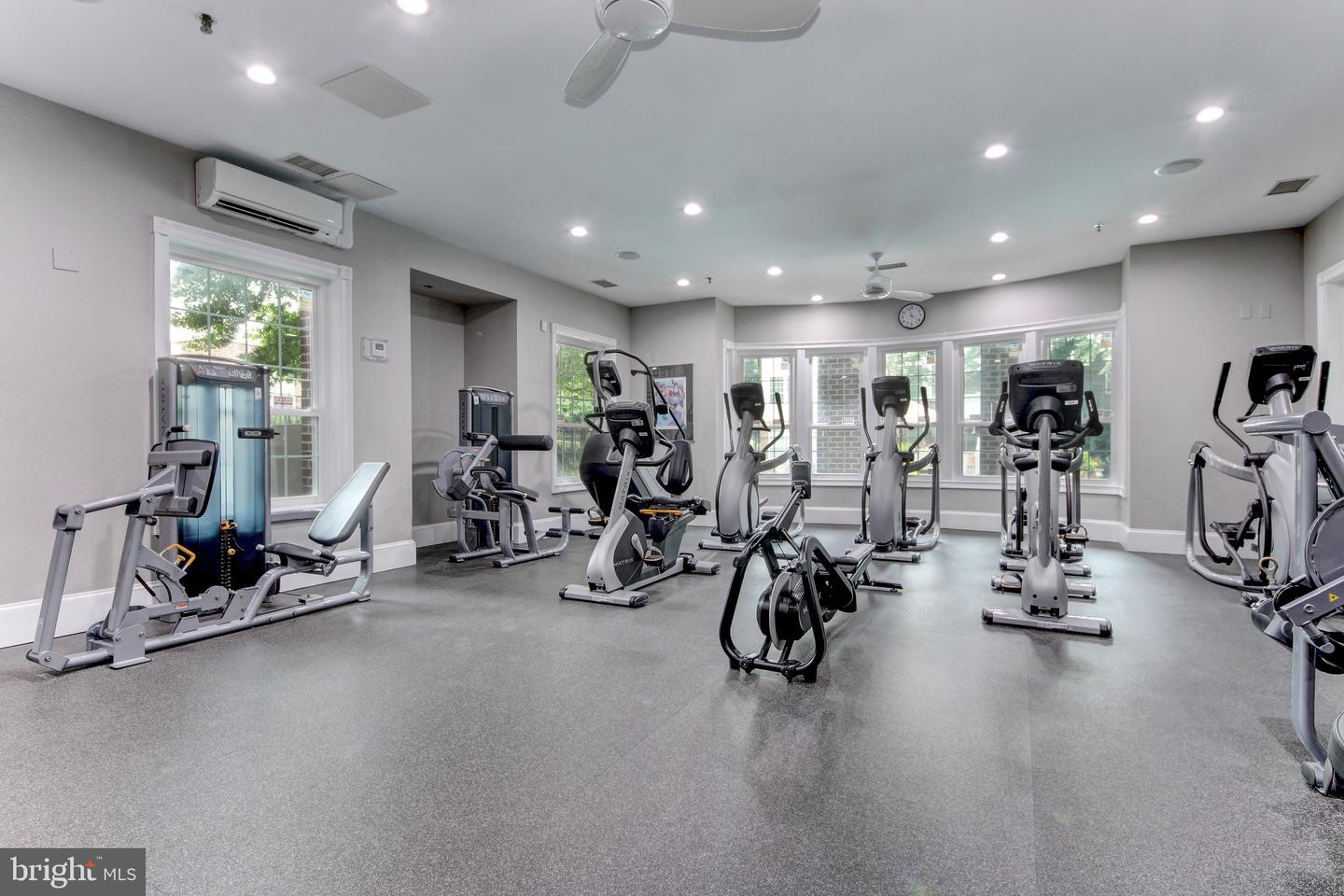 1600 SPRING GATE DR #2406, MCLEAN, Virginia 22102, 1 Bedroom Bedrooms, ,1 BathroomBathrooms,Residential,For sale,1600 SPRING GATE DR #2406,VAFX2260426 MLS # VAFX2260426
