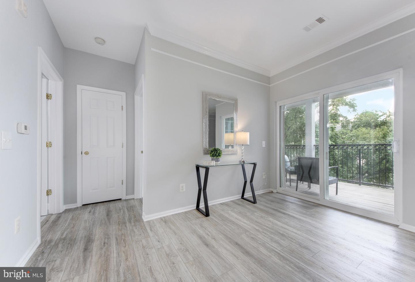 1600 SPRING GATE DR #2406, MCLEAN, Virginia 22102, 1 Bedroom Bedrooms, ,1 BathroomBathrooms,Residential,For sale,1600 SPRING GATE DR #2406,VAFX2260426 MLS # VAFX2260426