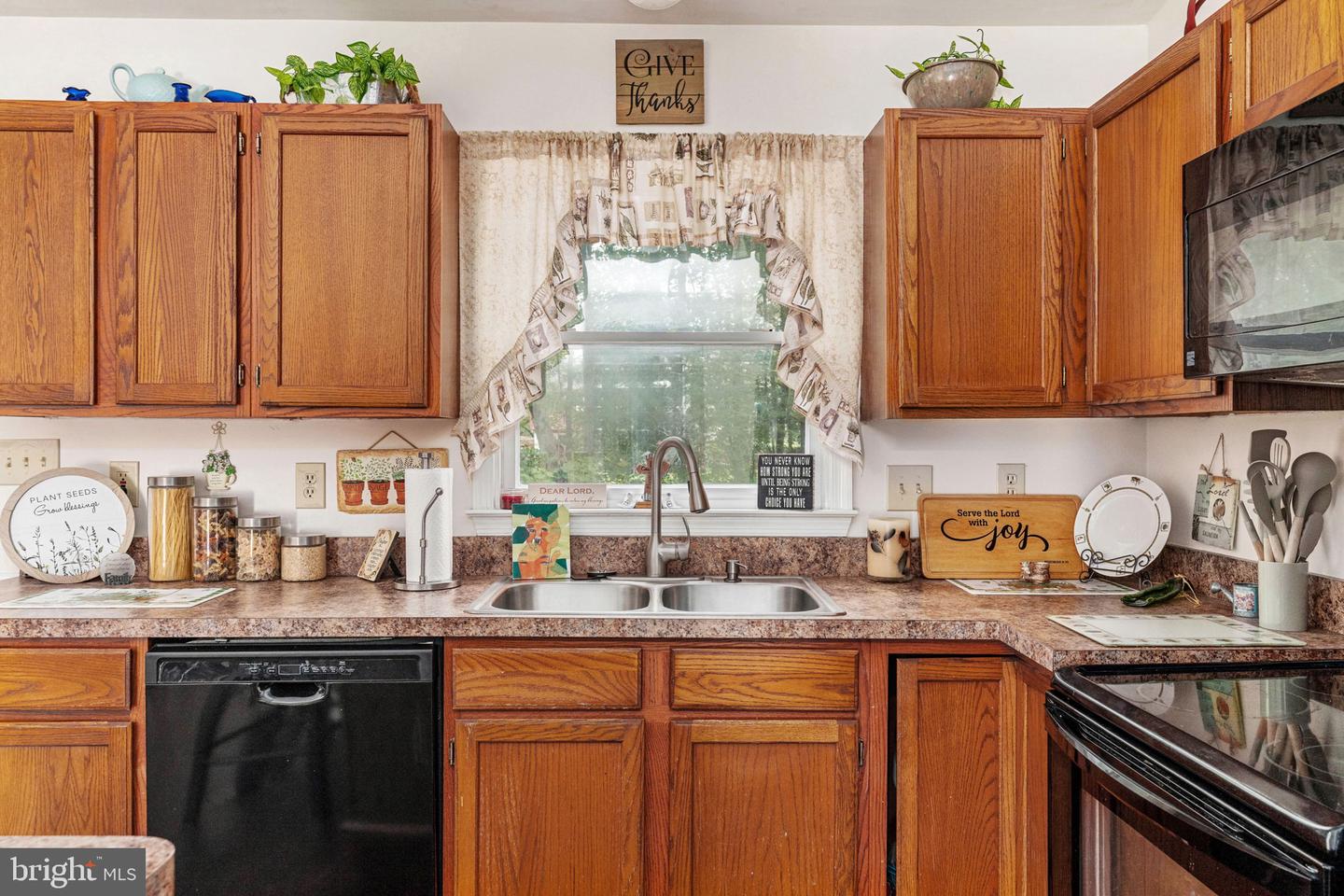 11604 HAMPSTEAD DR, FREDERICKSBURG, Virginia 22407, 3 Bedrooms Bedrooms, ,2 BathroomsBathrooms,Residential,For sale,11604 HAMPSTEAD DR,VASP2035368 MLS # VASP2035368