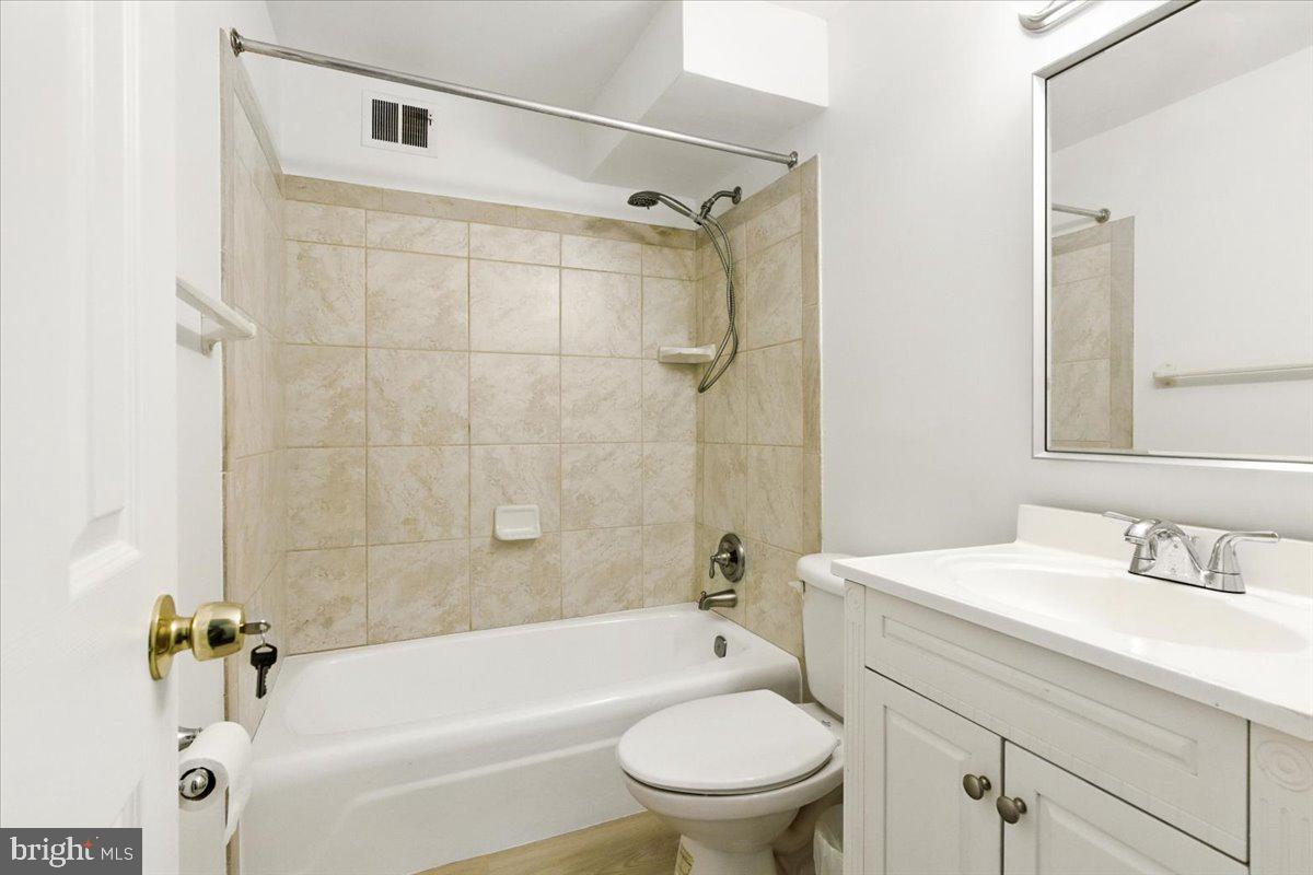 15015 ASHDALE CIR, WOODBRIDGE, Virginia 22193, 4 Bedrooms Bedrooms, ,2 BathroomsBathrooms,Residential,For sale,15015 ASHDALE CIR,VAPW2101186 MLS # VAPW2101186