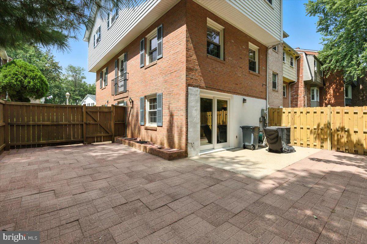 15015 ASHDALE CIR, WOODBRIDGE, Virginia 22193, 4 Bedrooms Bedrooms, ,2 BathroomsBathrooms,Residential,For sale,15015 ASHDALE CIR,VAPW2101186 MLS # VAPW2101186