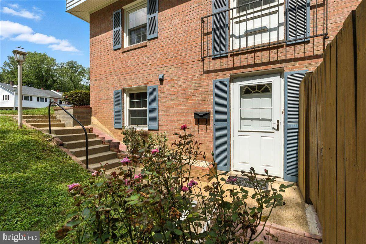 15015 ASHDALE CIR, WOODBRIDGE, Virginia 22193, 4 Bedrooms Bedrooms, ,2 BathroomsBathrooms,Residential,For sale,15015 ASHDALE CIR,VAPW2101186 MLS # VAPW2101186