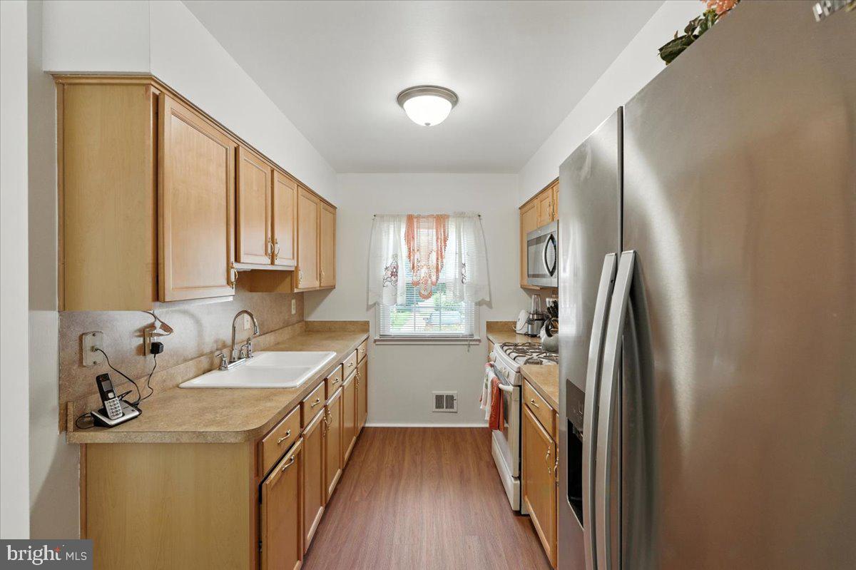 15015 ASHDALE CIR, WOODBRIDGE, Virginia 22193, 4 Bedrooms Bedrooms, ,2 BathroomsBathrooms,Residential,For sale,15015 ASHDALE CIR,VAPW2101186 MLS # VAPW2101186