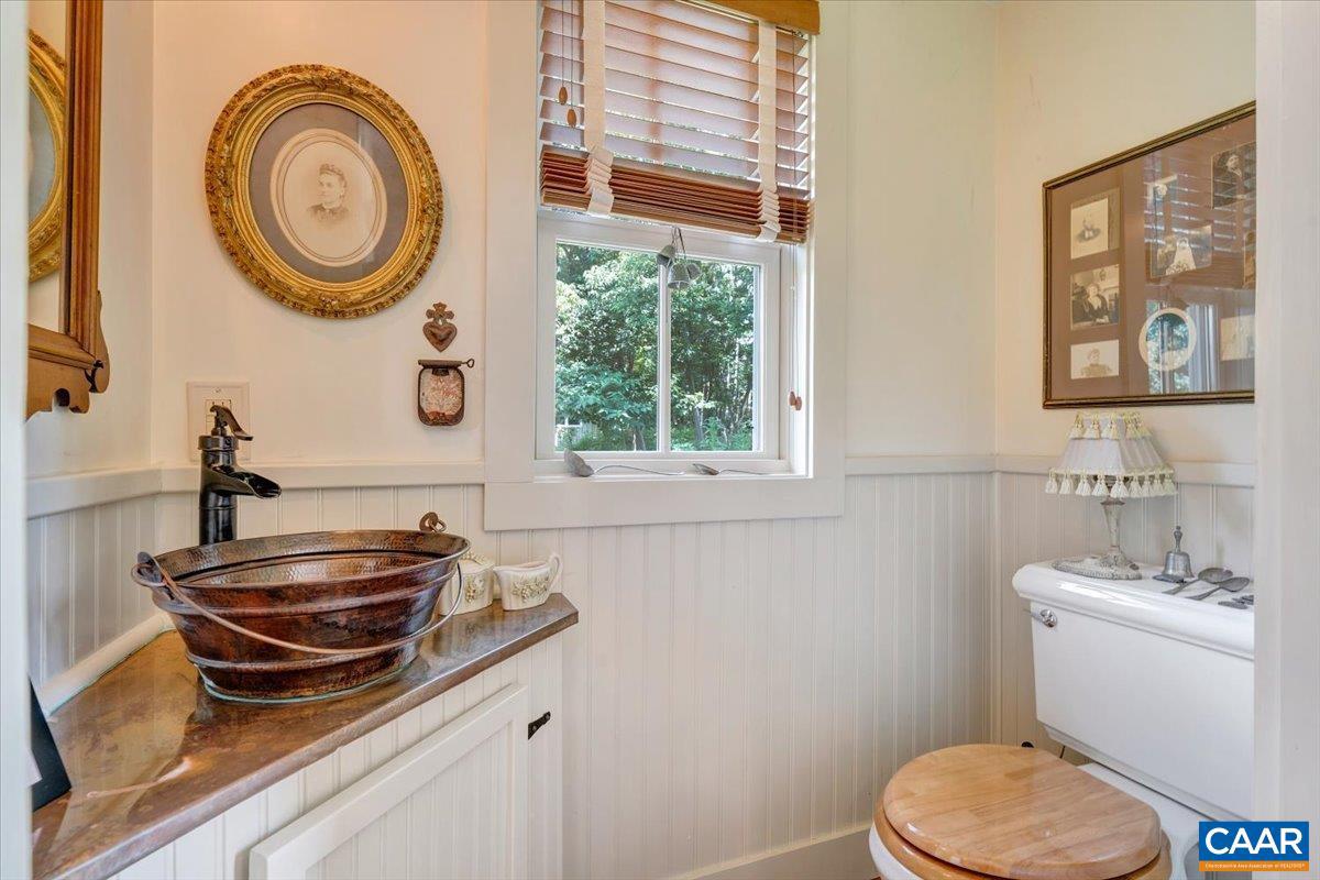 785 JONESBORO RD, ROSELAND, Virginia 22967, 4 Bedrooms Bedrooms, ,2 BathroomsBathrooms,Residential,For sale,785 JONESBORO RD,667678 MLS # 667678
