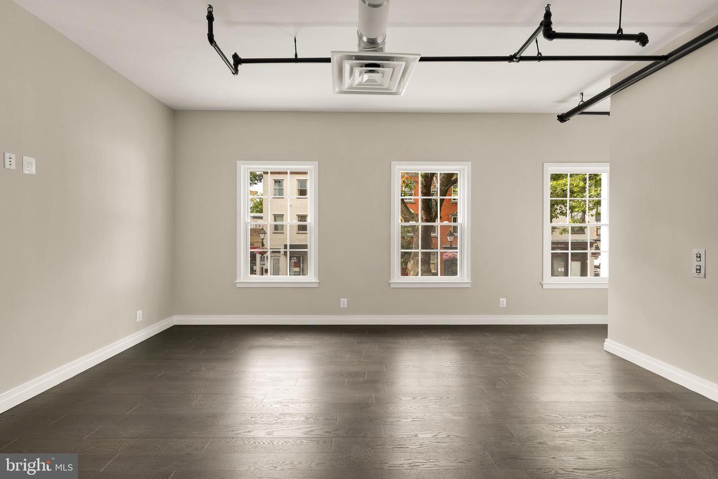 1225 KING ST #300, ALEXANDRIA, Virginia 22314, 1 Bedroom Bedrooms, ,1 BathroomBathrooms,Residential,For sale,1225 KING ST #300,VAAX2048438 MLS # VAAX2048438