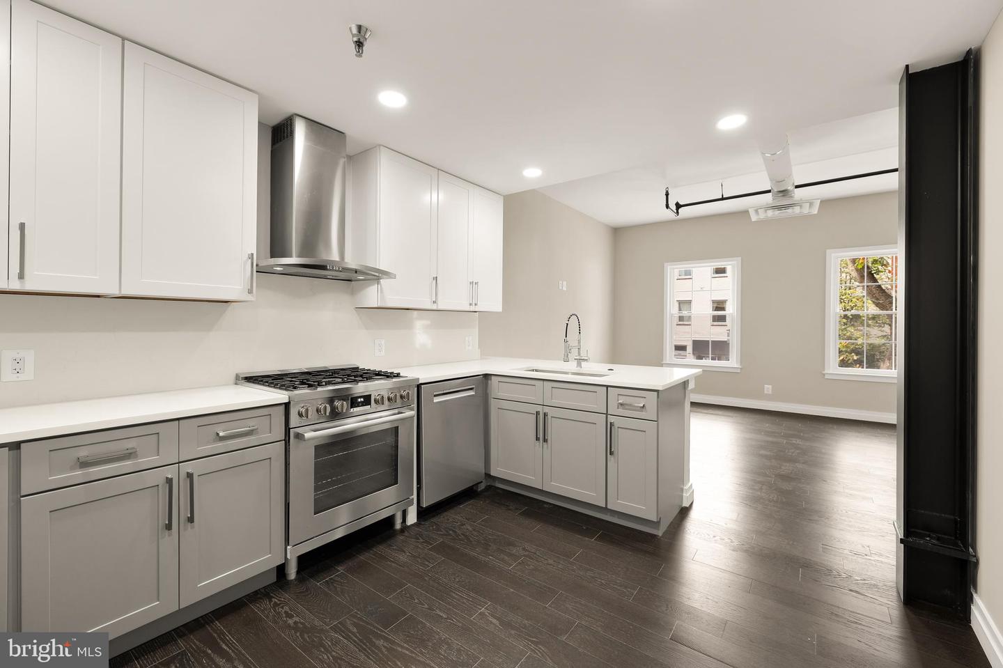 1225 KING ST #300, ALEXANDRIA, Virginia 22314, 1 Bedroom Bedrooms, ,1 BathroomBathrooms,Residential,For sale,1225 KING ST #300,VAAX2048438 MLS # VAAX2048438
