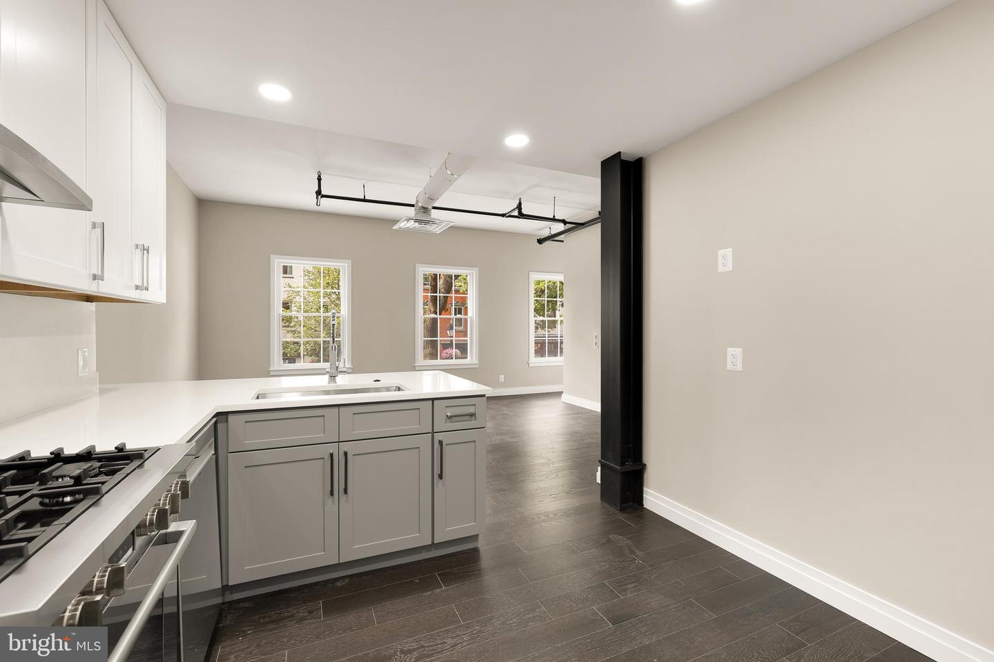 1225 KING ST #300, ALEXANDRIA, Virginia 22314, 1 Bedroom Bedrooms, ,1 BathroomBathrooms,Residential,For sale,1225 KING ST #300,VAAX2048438 MLS # VAAX2048438