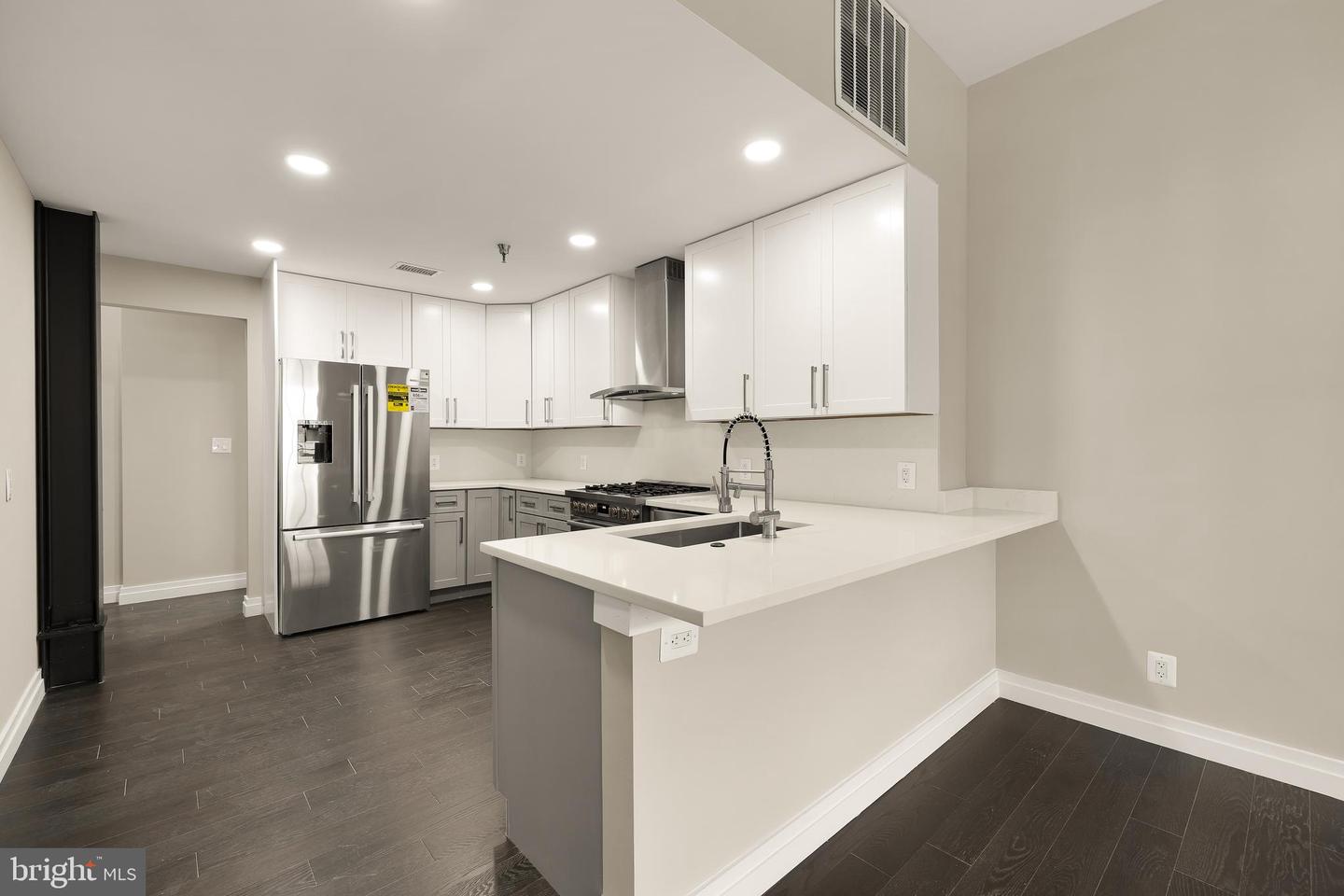 1225 KING ST #300, ALEXANDRIA, Virginia 22314, 1 Bedroom Bedrooms, ,1 BathroomBathrooms,Residential,For sale,1225 KING ST #300,VAAX2048438 MLS # VAAX2048438