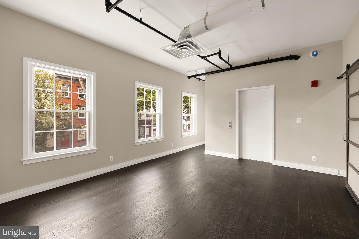1225 KING ST #300, ALEXANDRIA, Virginia 22314, 1 Bedroom Bedrooms, ,1 BathroomBathrooms,Residential,For sale,1225 KING ST #300,VAAX2048438 MLS # VAAX2048438