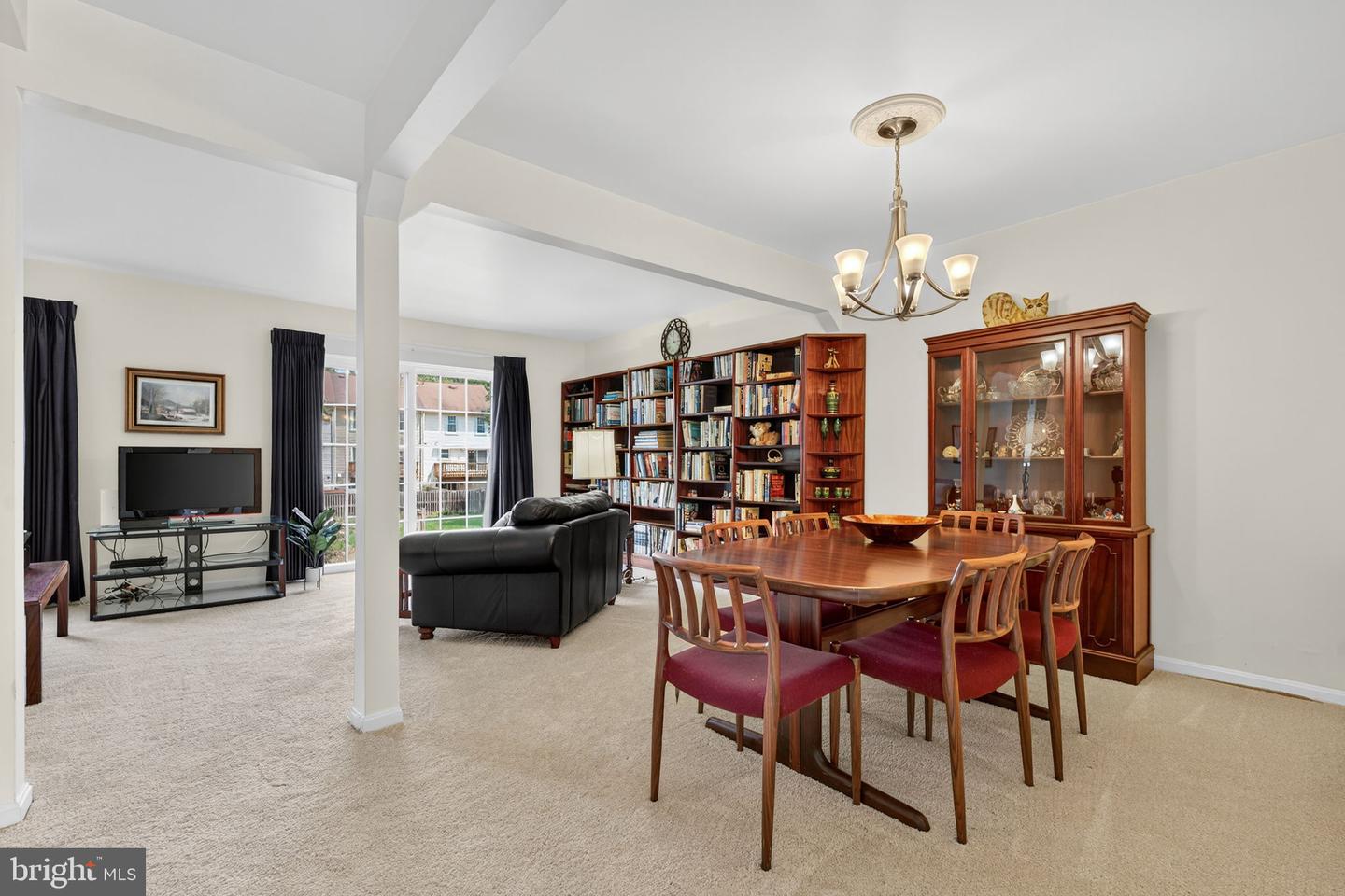2706 SHERWOOD HALL LN, ALEXANDRIA, Virginia 22306, 3 Bedrooms Bedrooms, ,2 BathroomsBathrooms,Residential,For sale,2706 SHERWOOD HALL LN,VAFX2260534 MLS # VAFX2260534