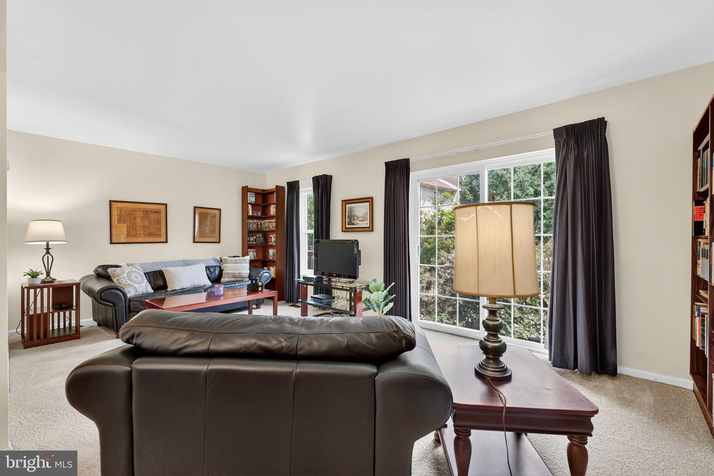 2706 SHERWOOD HALL LN, ALEXANDRIA, Virginia 22306, 3 Bedrooms Bedrooms, ,2 BathroomsBathrooms,Residential,For sale,2706 SHERWOOD HALL LN,VAFX2260534 MLS # VAFX2260534