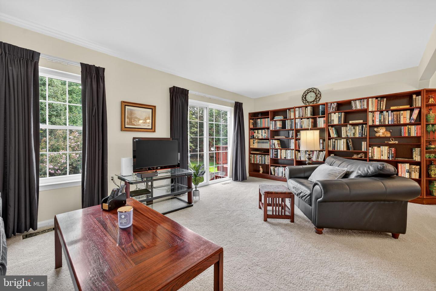 2706 SHERWOOD HALL LN, ALEXANDRIA, Virginia 22306, 3 Bedrooms Bedrooms, ,2 BathroomsBathrooms,Residential,For sale,2706 SHERWOOD HALL LN,VAFX2260534 MLS # VAFX2260534