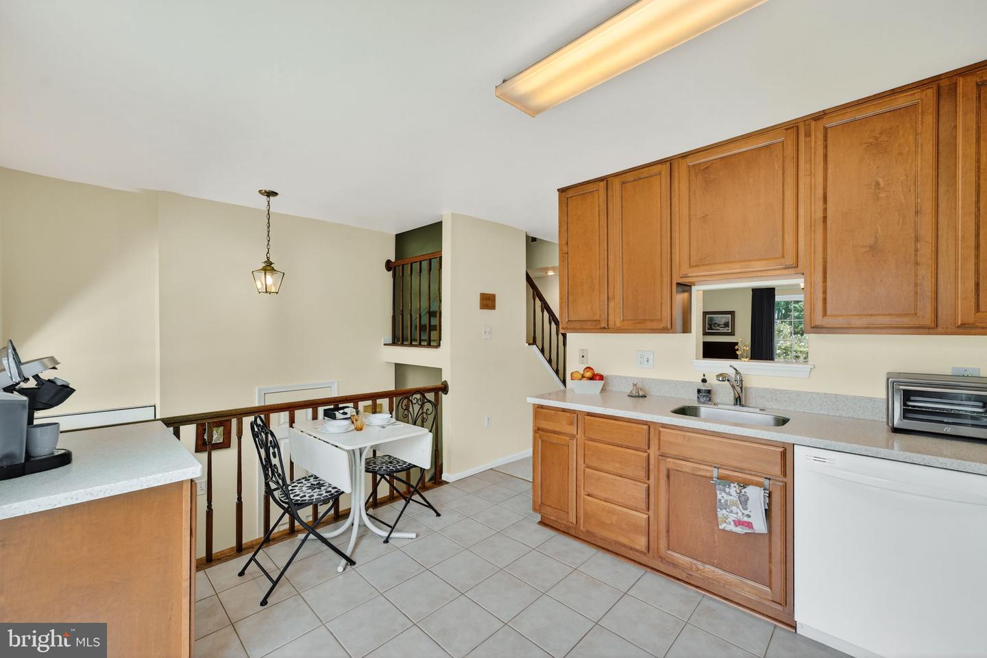 2706 SHERWOOD HALL LN, ALEXANDRIA, Virginia 22306, 3 Bedrooms Bedrooms, ,2 BathroomsBathrooms,Residential,For sale,2706 SHERWOOD HALL LN,VAFX2260534 MLS # VAFX2260534