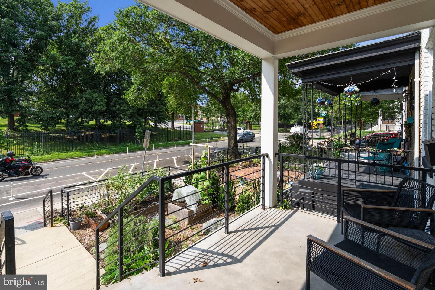 1427 WEST VIRGINIA AVE NE #1, WASHINGTON, District Of Columbia 20002, 2 Bedrooms Bedrooms, ,2 BathroomsBathrooms,Residential,For sale,1427 WEST VIRGINIA AVE NE #1,DCDC2214618 MLS # DCDC2214618
