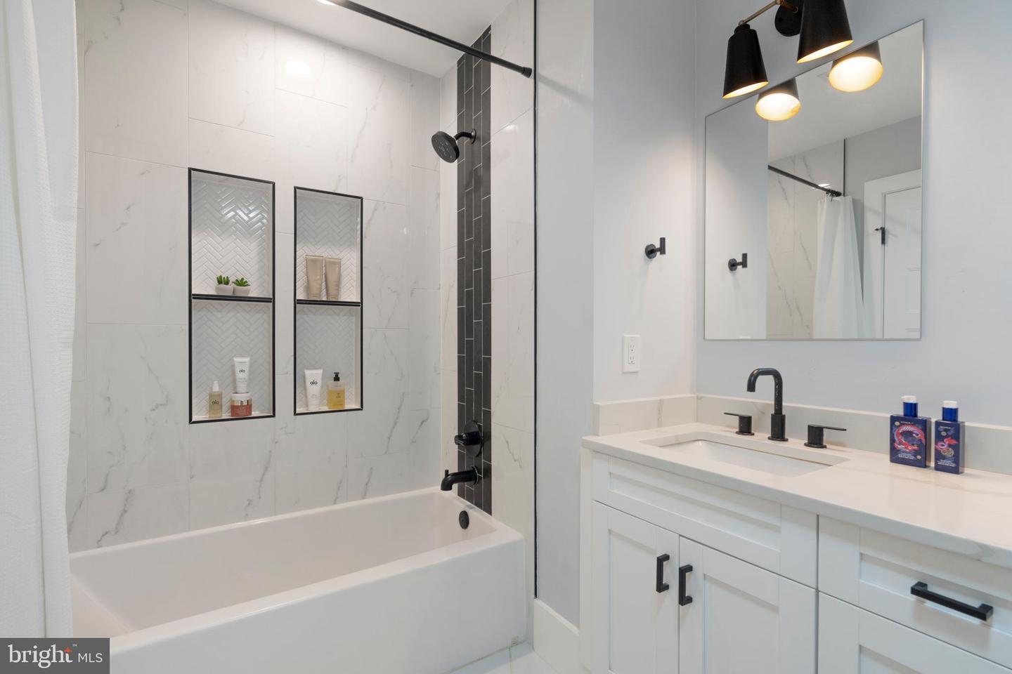1427 WEST VIRGINIA AVE NE #1, WASHINGTON, District Of Columbia 20002, 2 Bedrooms Bedrooms, ,2 BathroomsBathrooms,Residential,For sale,1427 WEST VIRGINIA AVE NE #1,DCDC2214618 MLS # DCDC2214618