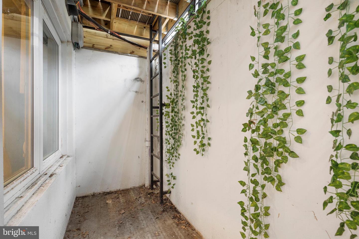 1427 WEST VIRGINIA AVE NE #1, WASHINGTON, District Of Columbia 20002, 2 Bedrooms Bedrooms, ,2 BathroomsBathrooms,Residential,For sale,1427 WEST VIRGINIA AVE NE #1,DCDC2214618 MLS # DCDC2214618