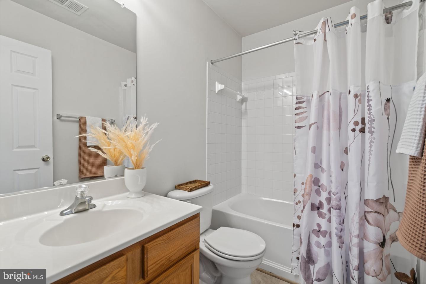3004 VIDALIA CT, DUMFRIES, Virginia 22026, 4 Bedrooms Bedrooms, ,3 BathroomsBathrooms,Residential,For sale,3004 VIDALIA CT,VAPW2101246 MLS # VAPW2101246
